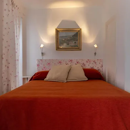 La Casa Della Bouganvillea - Affitti Brevi Italia * Torrazza (Liguria)
